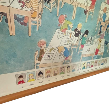 Zeldzame vintage schoolkaart 'De Leessleutel' van Malmberg met illustratie van klaslokaal door The Tjong Khing  jaren 80 wandkaart